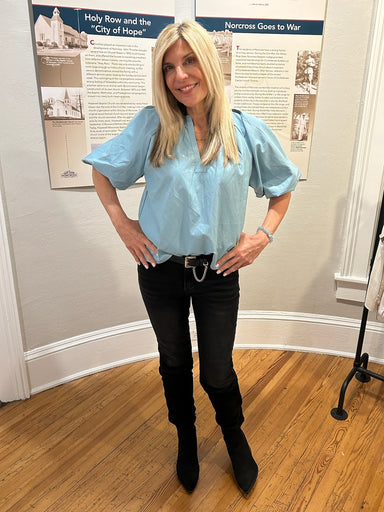 These Mid-Rise Raw Hem Straight Jeans are a classic style. We love the way they feel and fit! They have a little spandex and run a tiny bit big, so you may decide to size down. They are&nbsp;a mid-rise straight leg with a raw edge hem. They are black in color and don't have any distressing.&nbsp;

Material: 80% Cotton / 18% Polyester / 2% Spandex


Care Instructions: Turn inside out, machine wash cold, tumble dry low