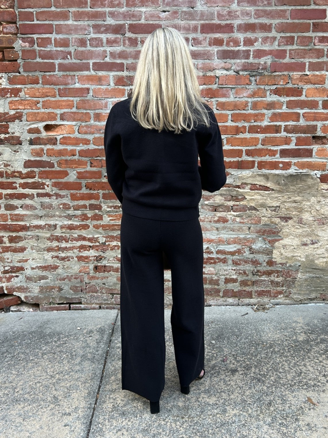 Black Button-Up Sweater & Pant Set w/ Leopard Fur Collar