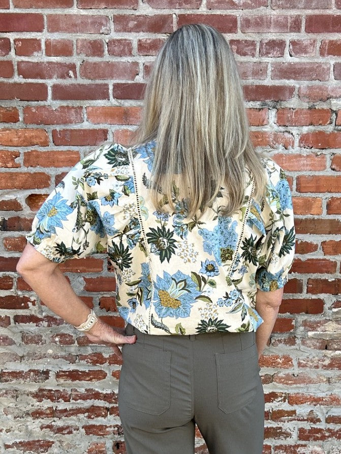 Puffed Sleeve Print Top w/ Accent Stitching