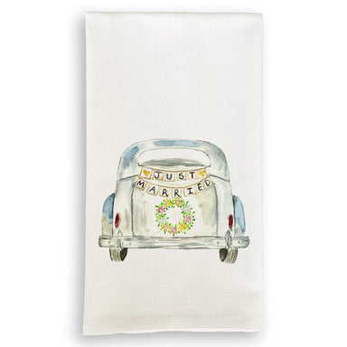 This is the sweetest gift for a bride or couple who just got married!&nbsp; It's a graphic of the back of an old Studibaker car with a wreath and "Just Married" banner decorations. The newly married couple will enjoy it as a cute reminder of their wedding day as they use it in their kitchen.

Details:&nbsp;


100% Cotton
Dimensions 20x25 inch