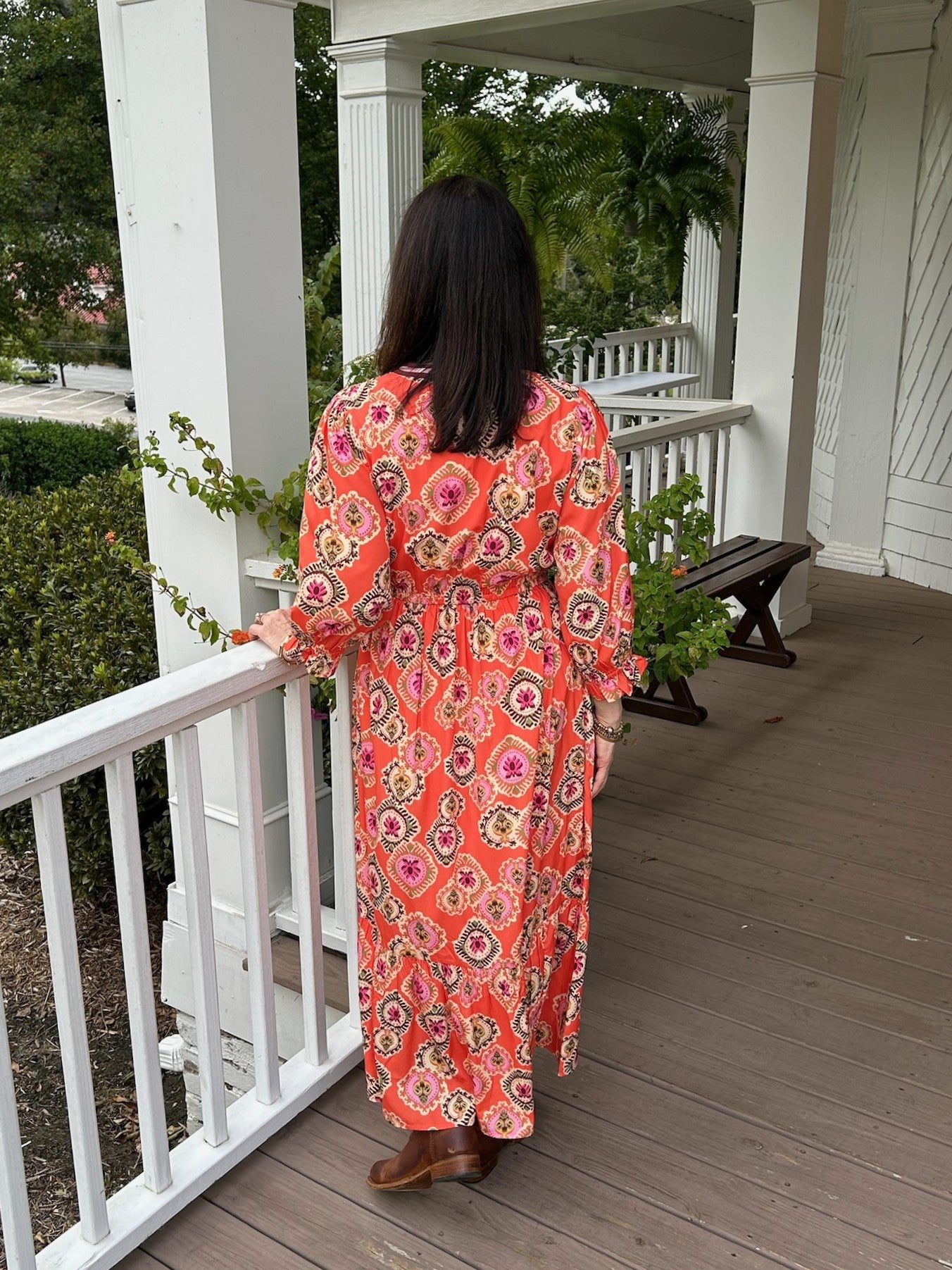 Contrasting V-Neck Maxi Dress