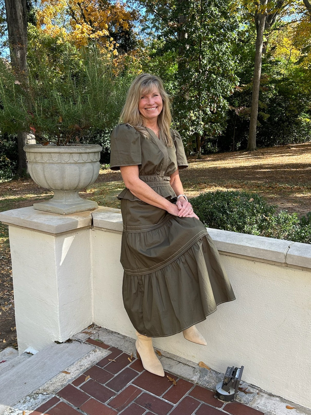 Short Sleeve Tiered Midi Dress