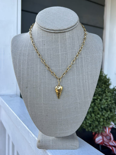 This is a lovely short gold necklace with an elongated heart pendant! The heart pendant has a raised but hammered look. It's a beautiful combination you will love!

Approximate length: 19"