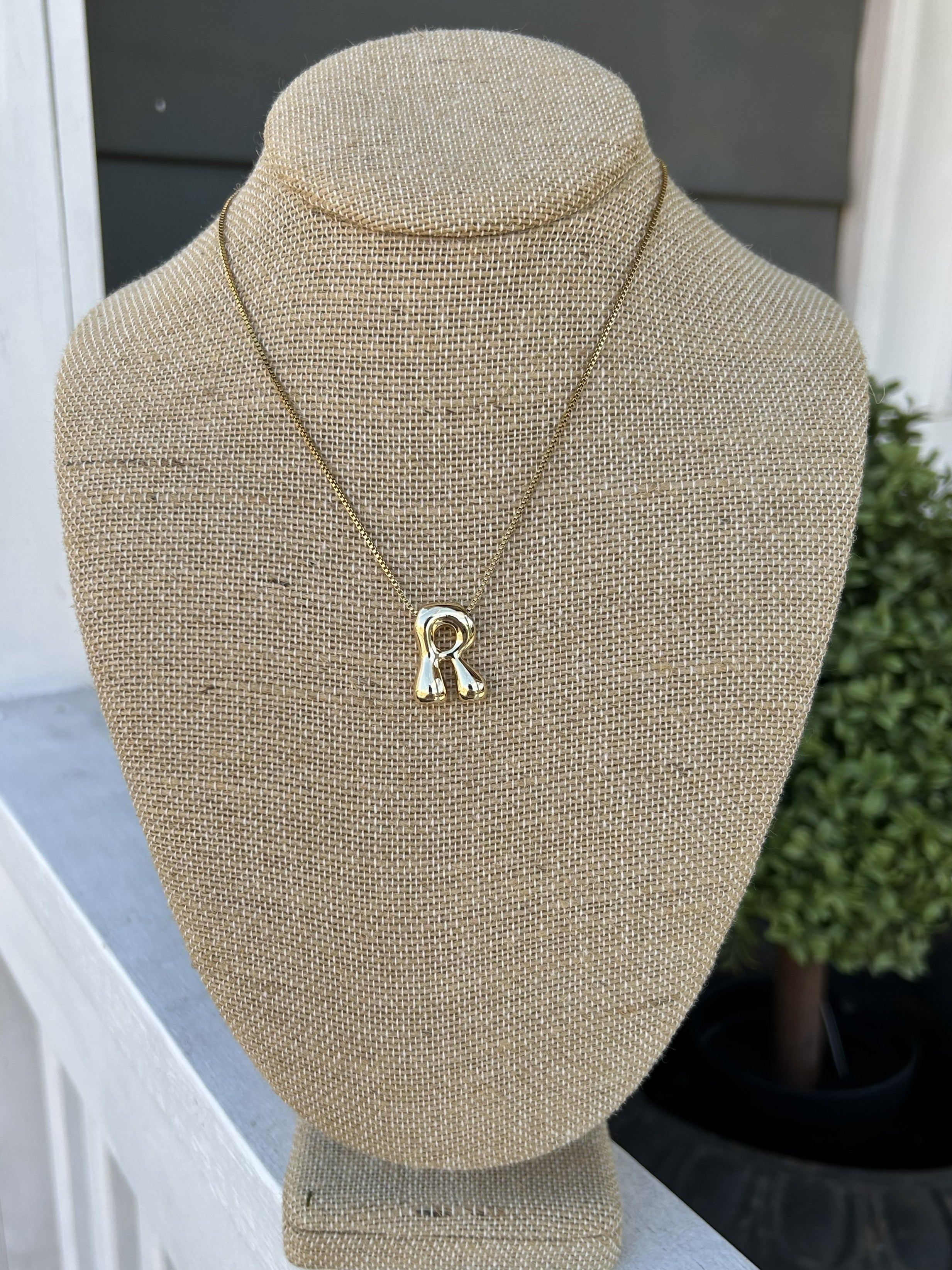Bubble Initial Short Necklace