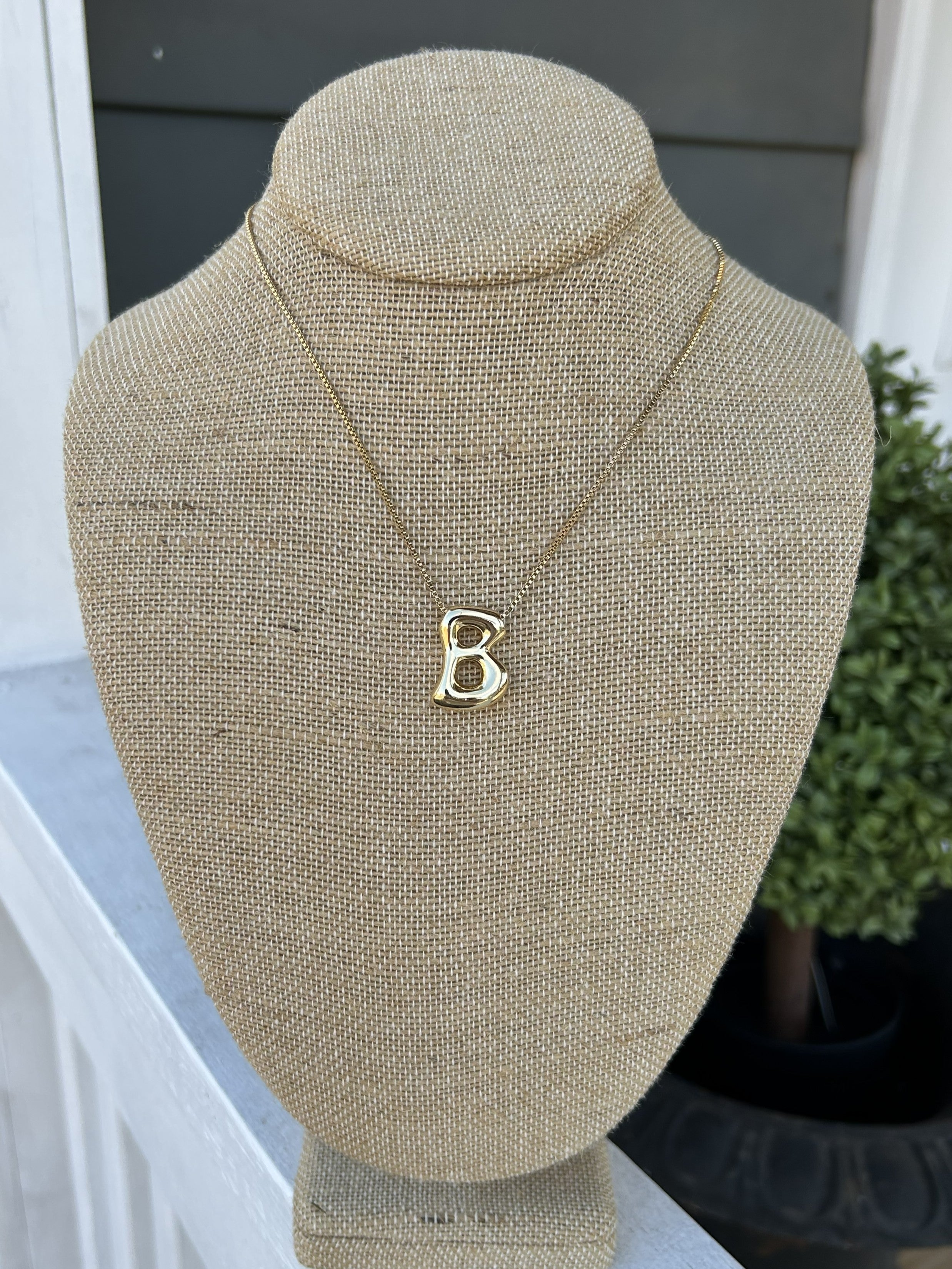 Bubble Initial Short Necklace