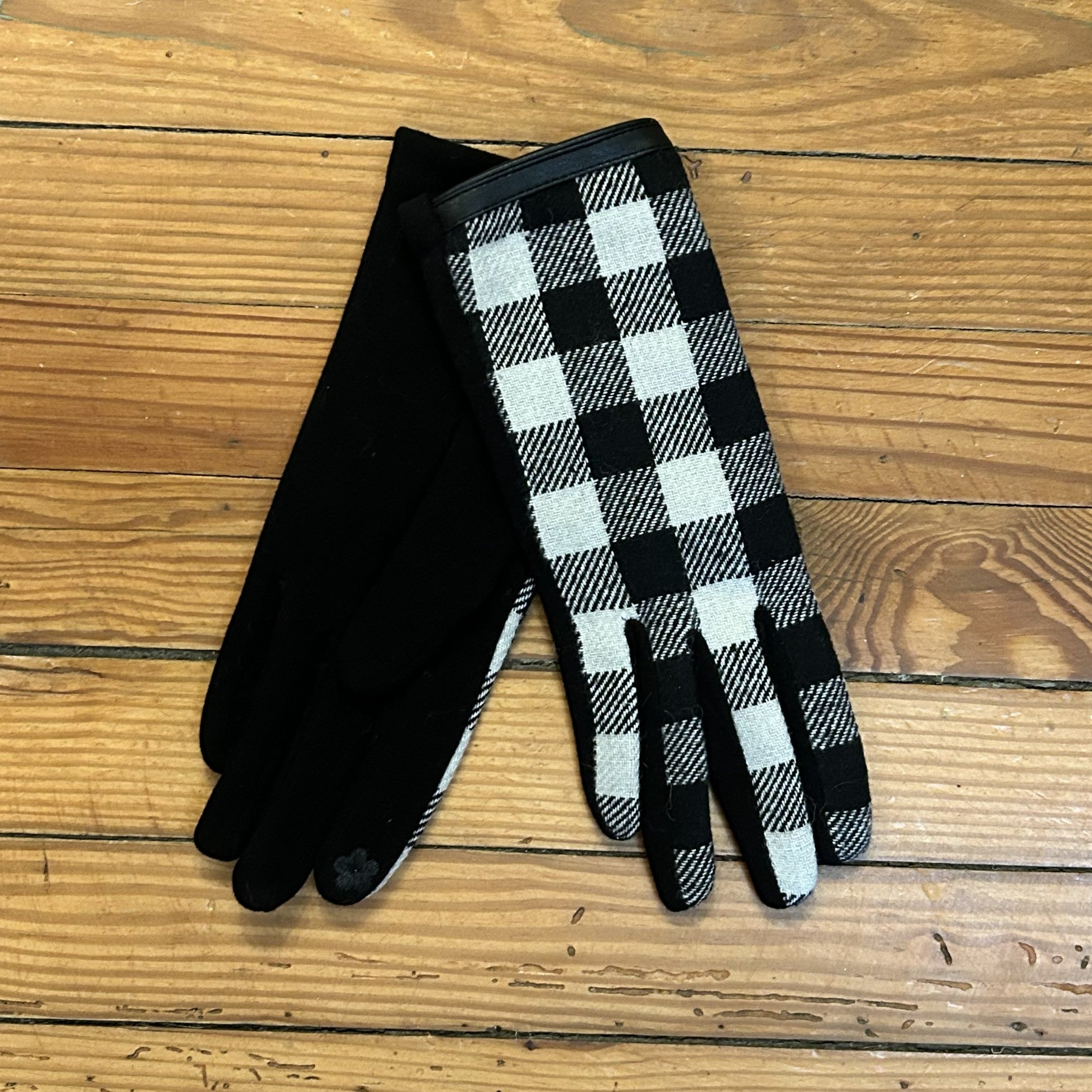 Plaid & Houndstooth Gloves with Touch Screen Functionality - PP