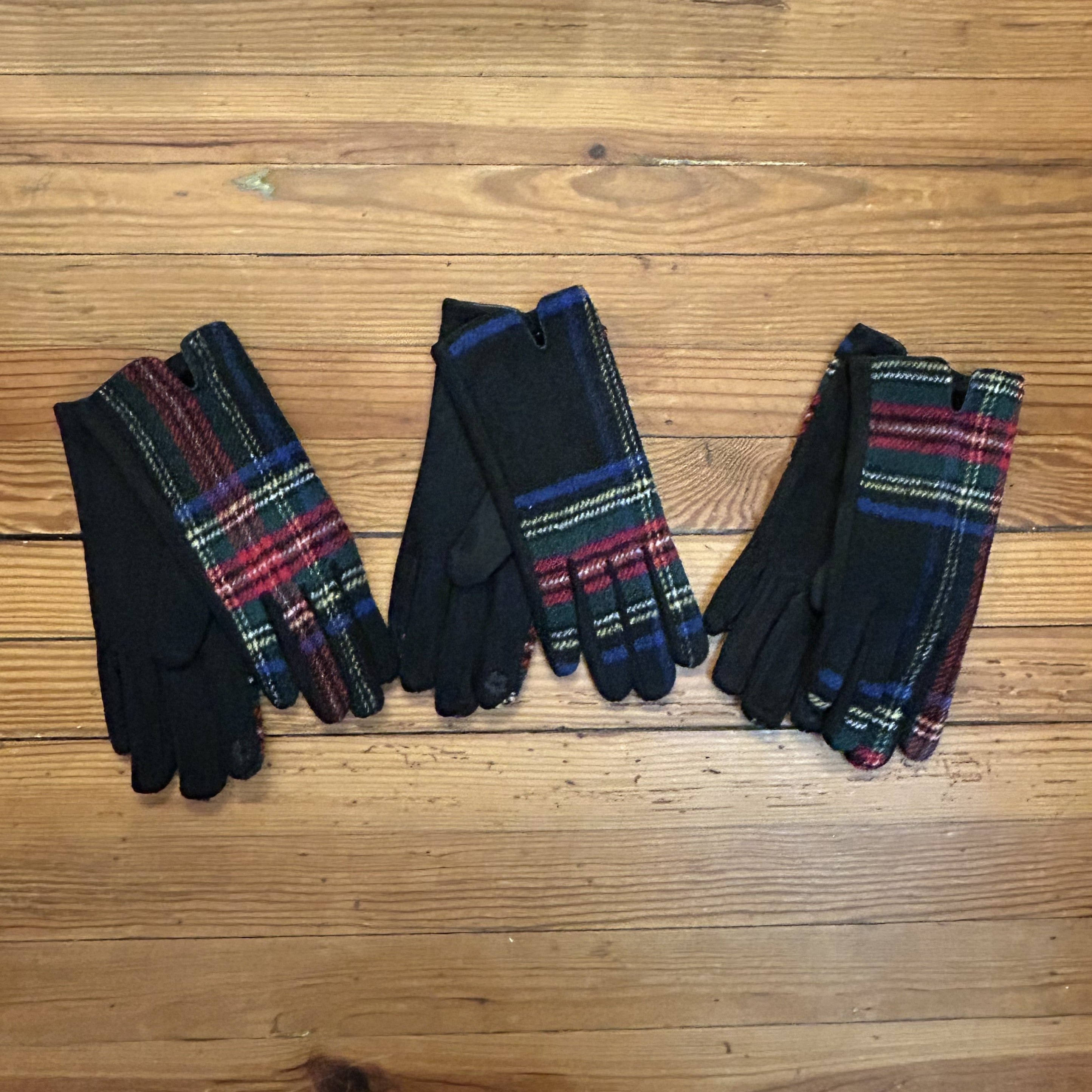 Plaid & Houndstooth Gloves with Touch Screen Functionality - PP