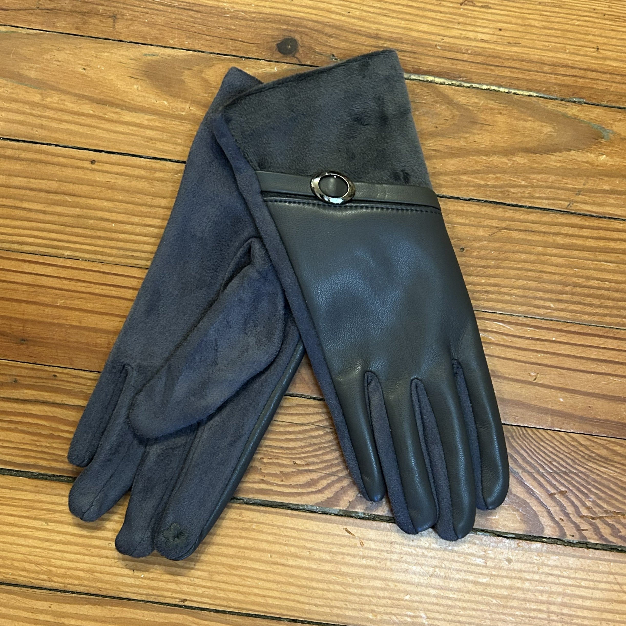 Faux Leather Gloves with Touch Screen Functionality - PP
