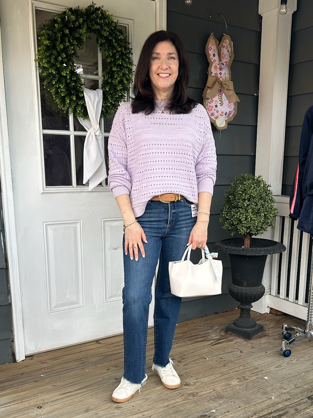 These high-rise crop jeans deliver effortless style with a dark wash and edgy raw-cut hem. The elevated waistline flatters your silhouette while subtle spandex blend provides gentle tummy control for all-day comfort. Perfect for pairing with crop tops or oversized tees, this on-trend piece transitions seamlessly from season to season.


Material: 93% Cotton / 5% Polyester / 2% Spandex

Care Instructions: Machine wash cold, hang to dry