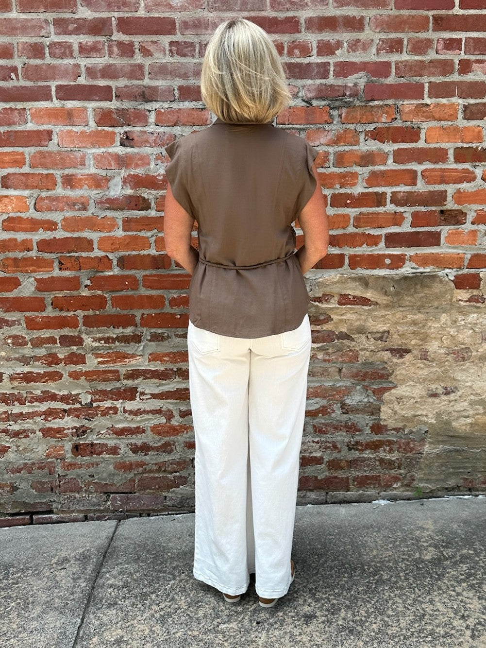Topstitched High-Waisted Flare Pants in Cream