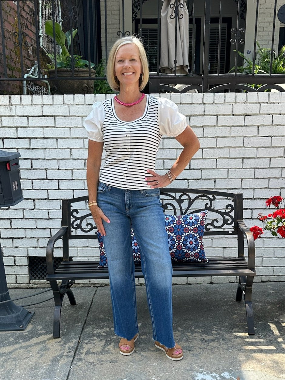 Striped Knit Top w/ Short Sleeves in Navy & White