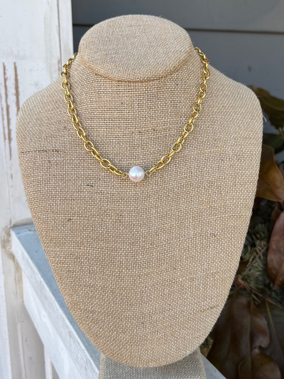 Chain Necklace w/ Pearl Charm