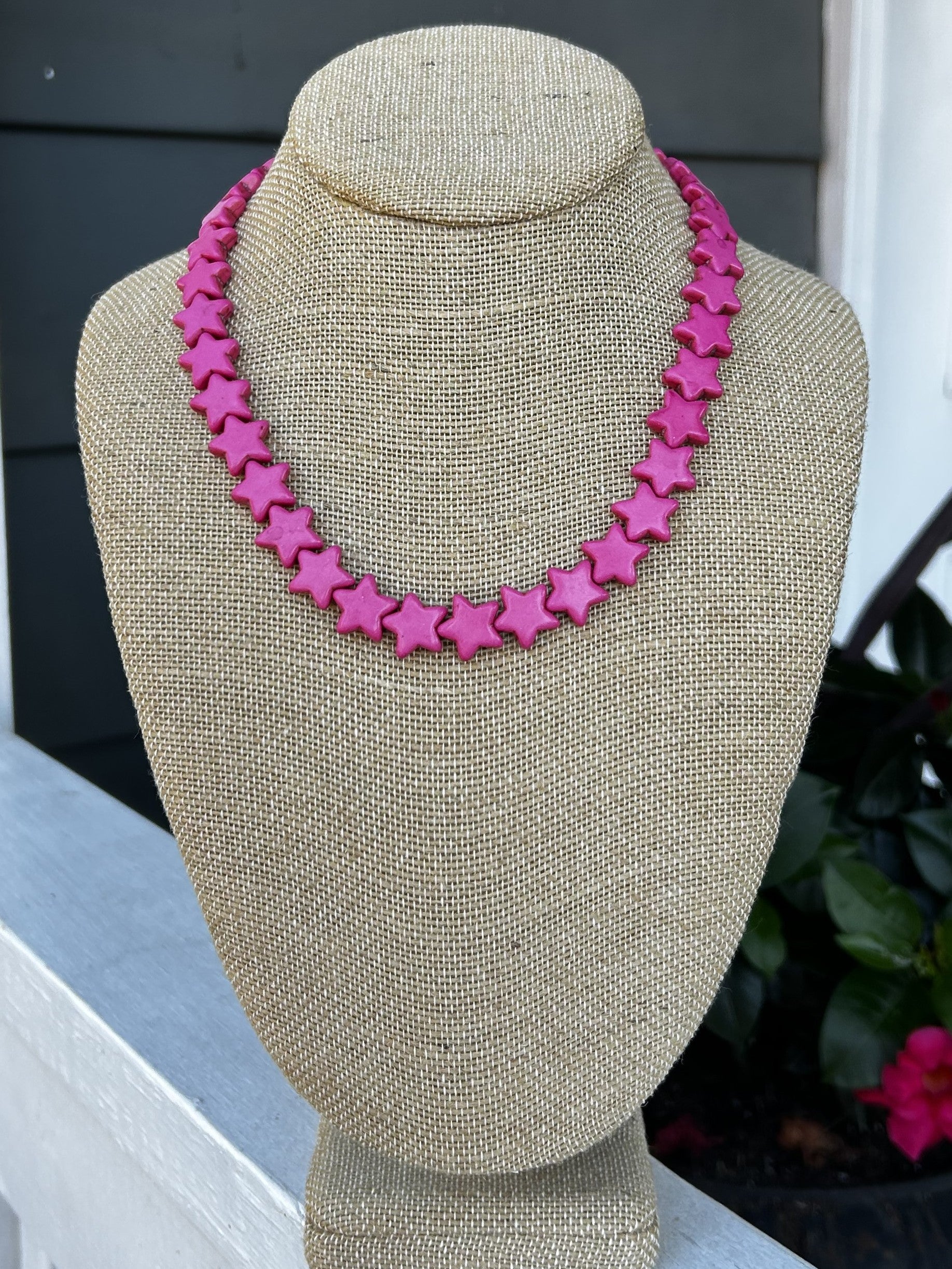You will love our Sea Star Necklaces that blend natural beauty and modern style. Each necklace showcases polished malachite star beads in rich, captivating colors paired with a durable 14k gold-plated lobster clasp. Choose from two sizes to suit your preference—wear them layered for maximum impact or solo for understated elegance. A versatile addition to any jewelry collection.

Approximate length:

Small Stars (.5"): 15"
Large Stars (.75"): 17"