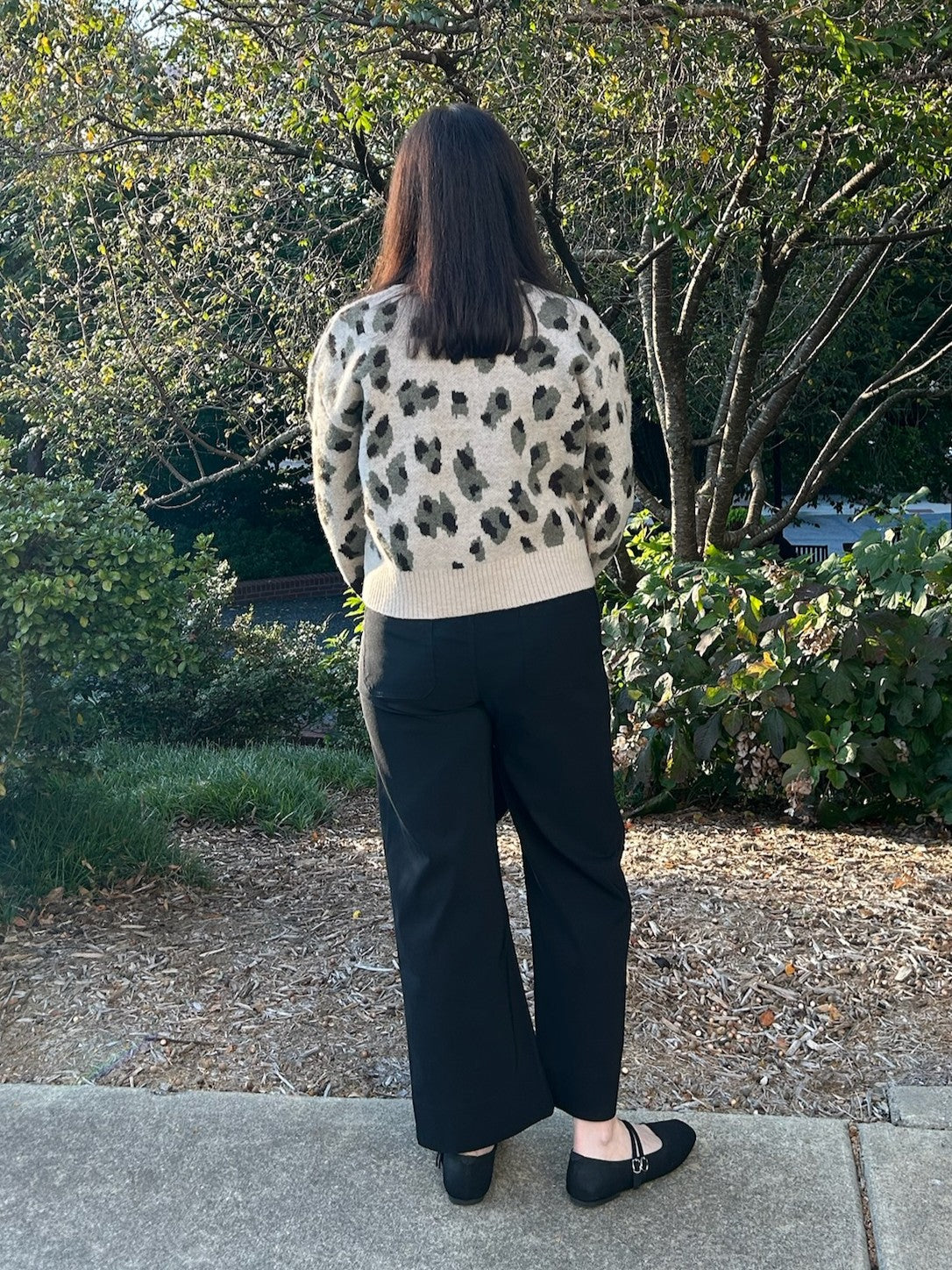 Leopard Print Jacquard Sweater Cardigan w/ Front Bow Details