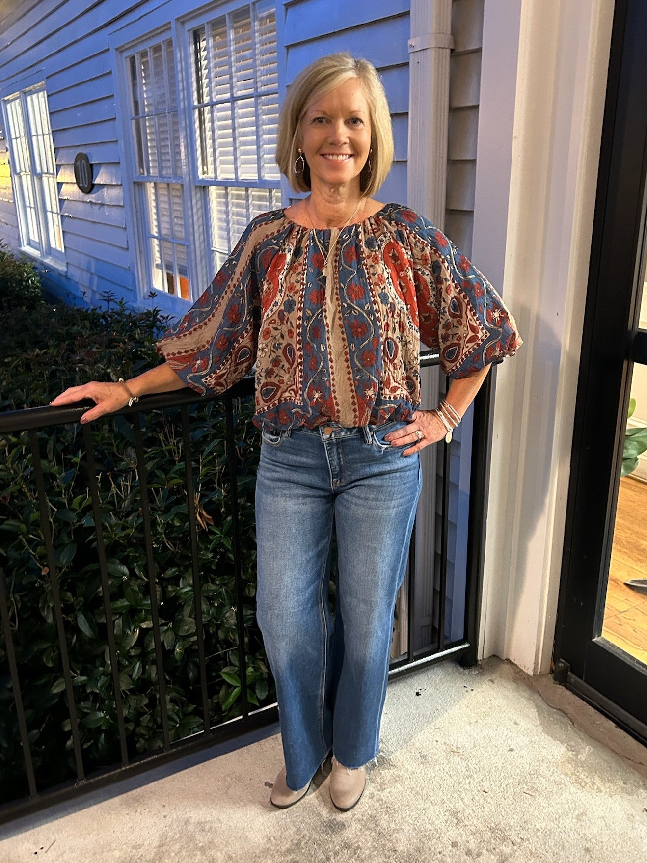 Puffed Sleeve Flowy Floral Pattern Top