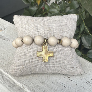 Cross bracelets are just right for any occasion! You will love this stretch cross bracelet. It makes a great gift and is the perfect staple to pull from!