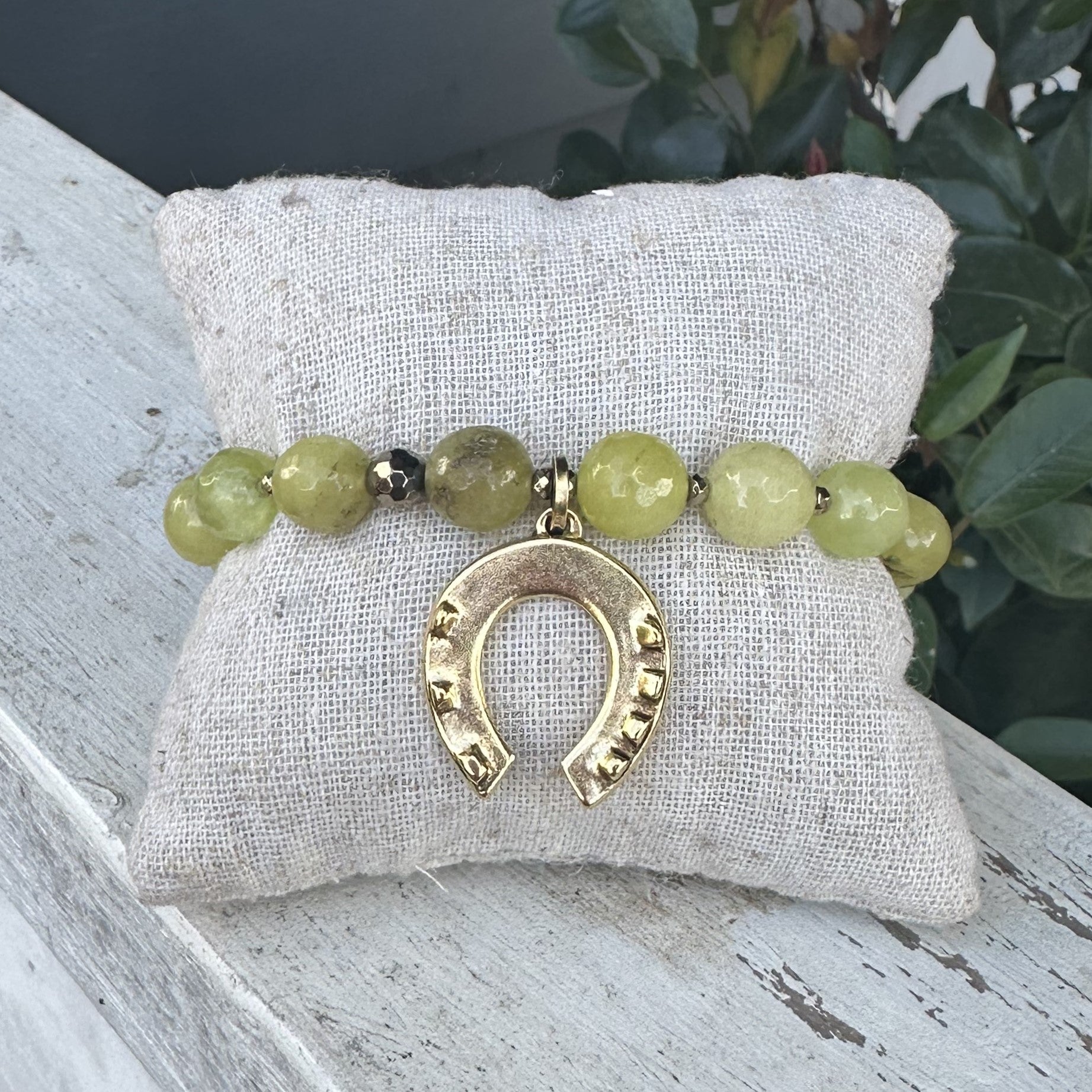 Beaded Stretch Bracelet w/ Horseshoe Pendant