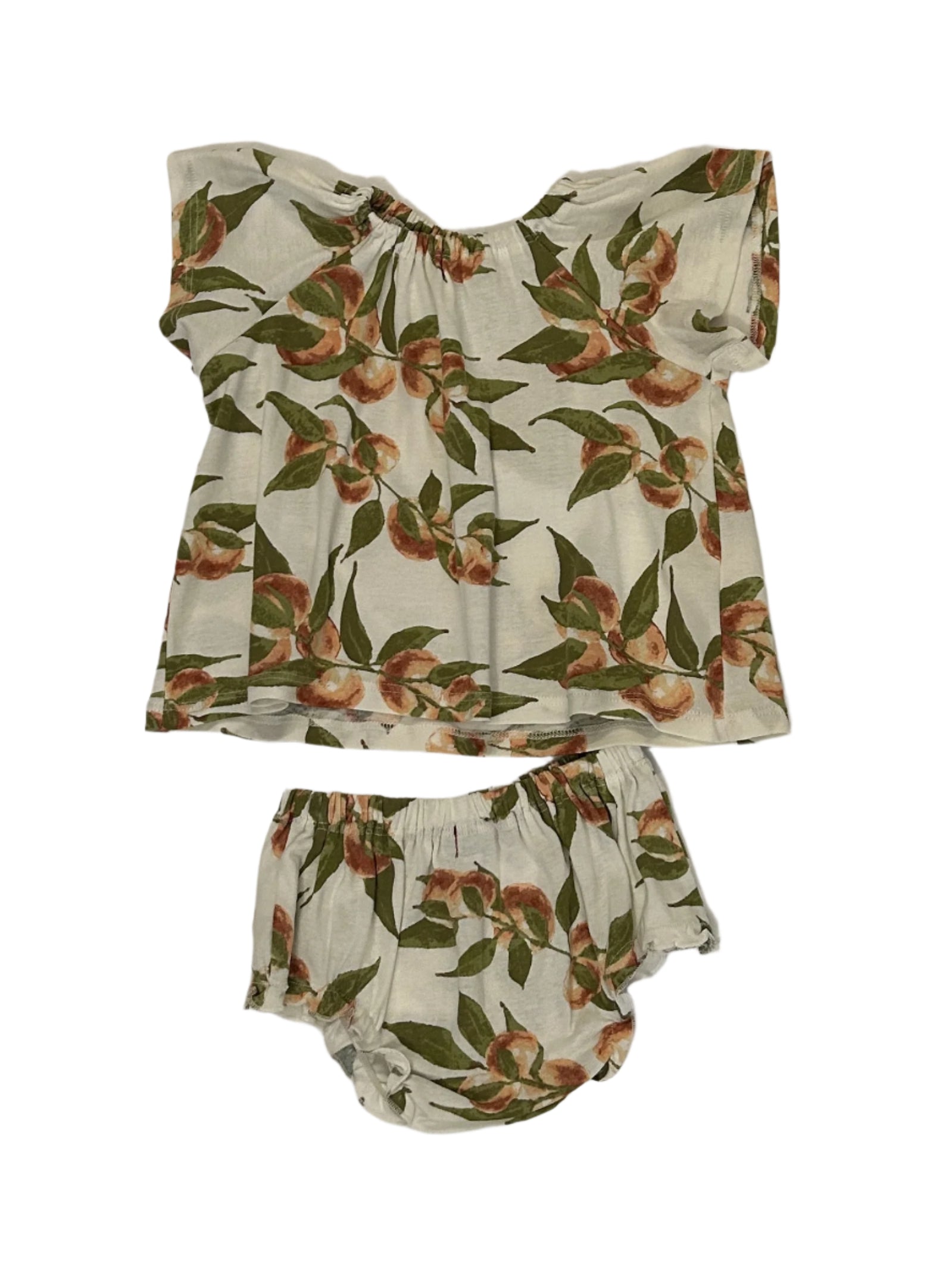 Brighten your little one's wardrobe with this adorable short-sleeved floral baby dress that comes complete with matching bloomers! The patterns and charming design make outfit time a breeze while keeping your baby stylishly comfortable. Perfect for special occasions or everyday cuteness.