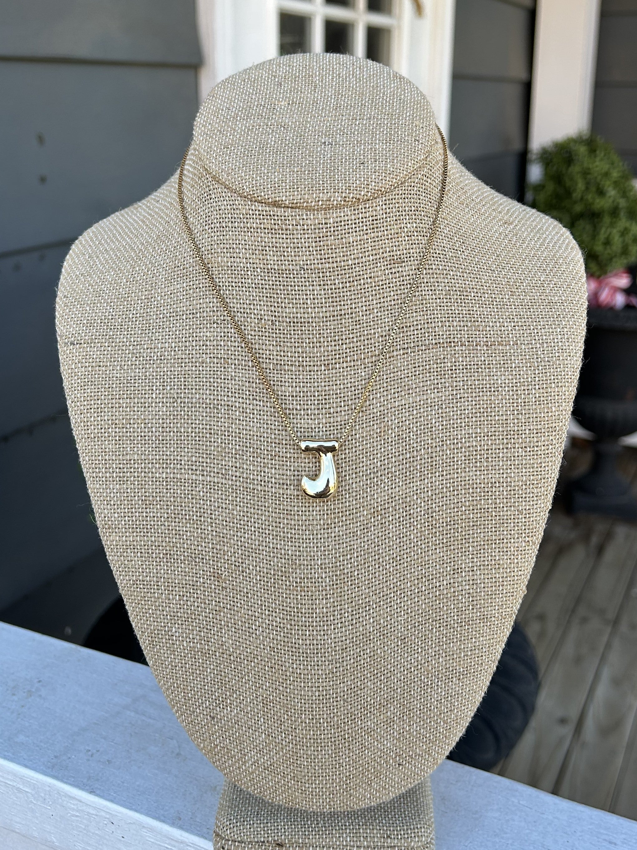 Bubble Initial Short Necklace