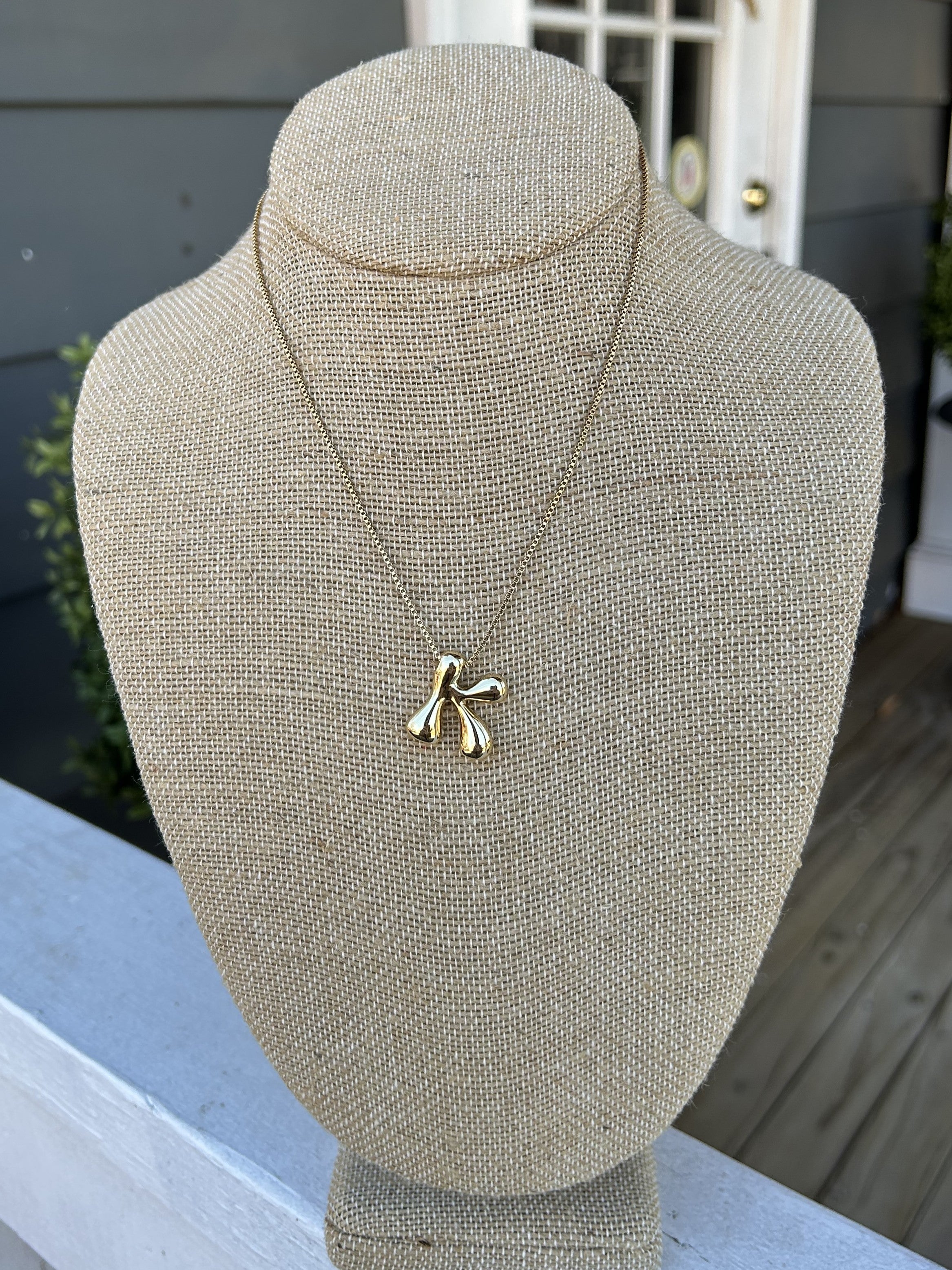 Bubble Initial Short Necklace