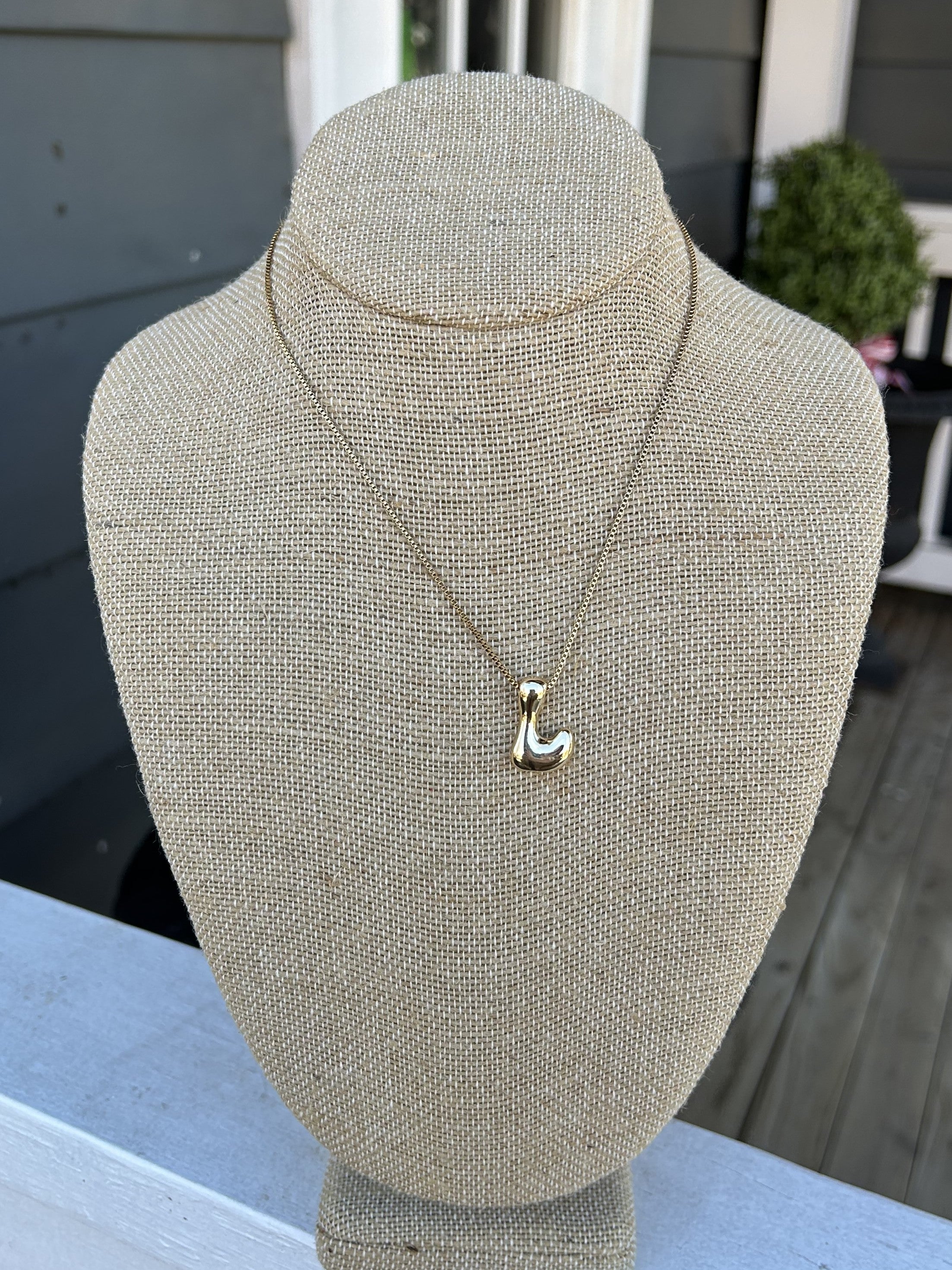Bubble Initial Short Necklace