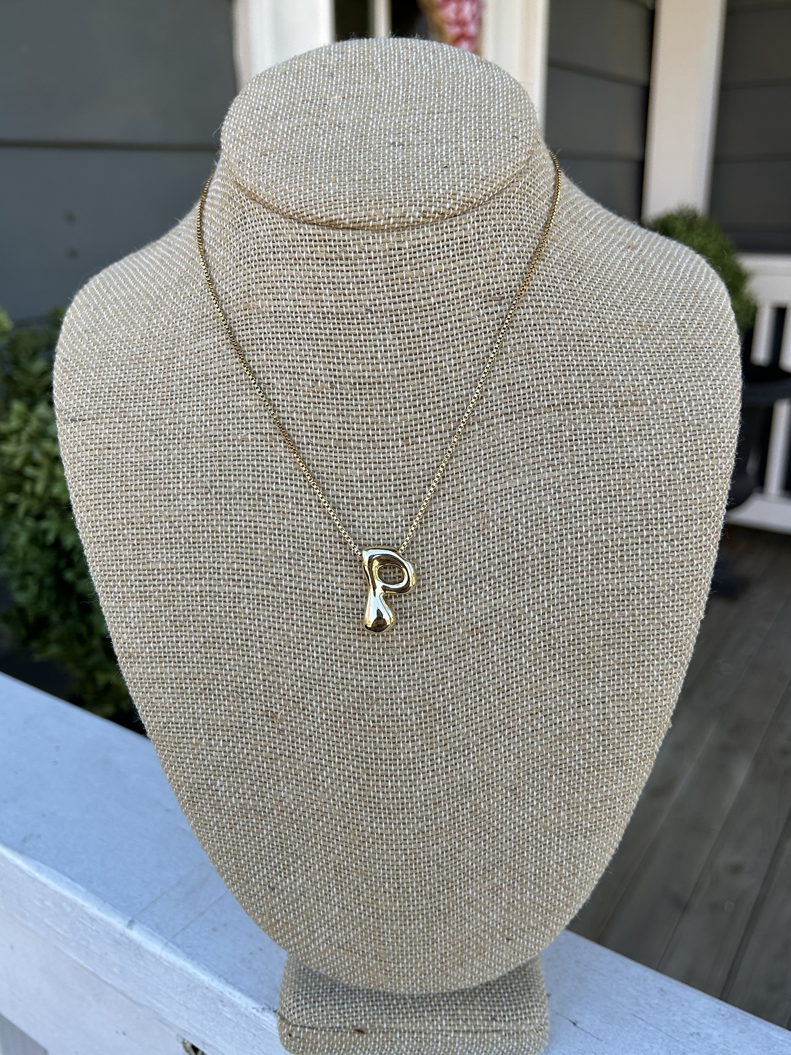 Bubble Initial Short Necklace