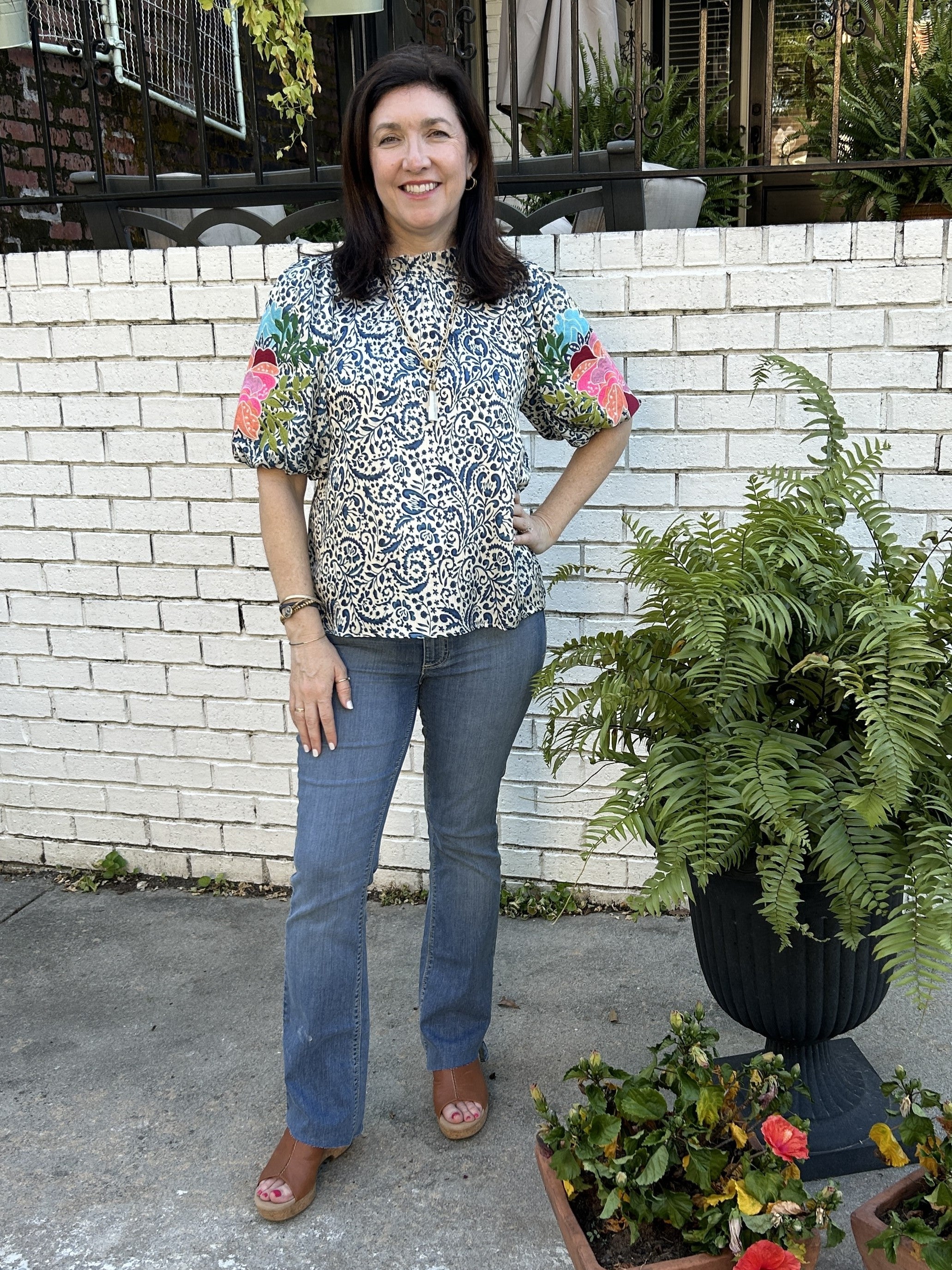 Embroidered Puff Sleeve Print Top