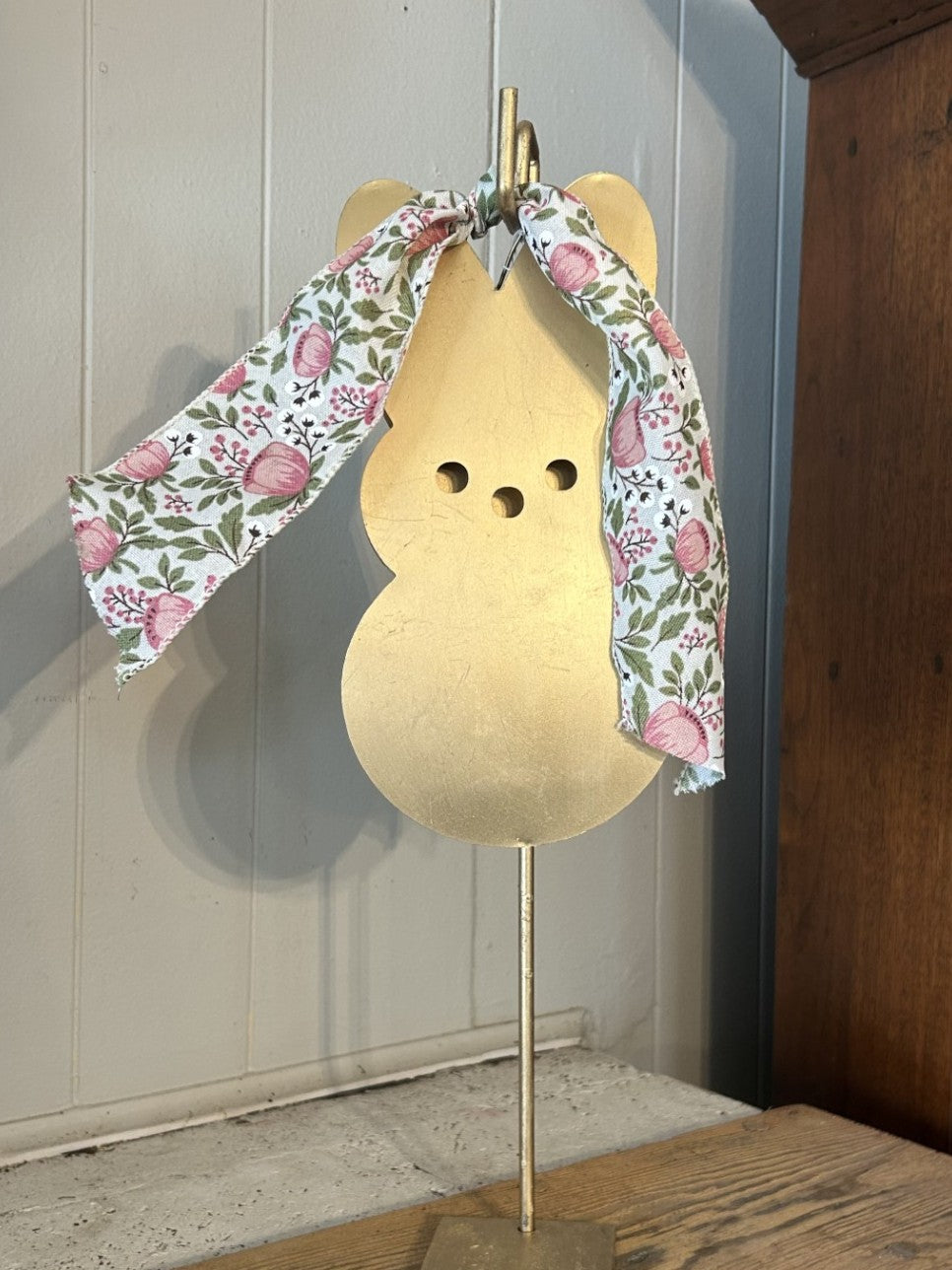 Hanging Metal Bunnies