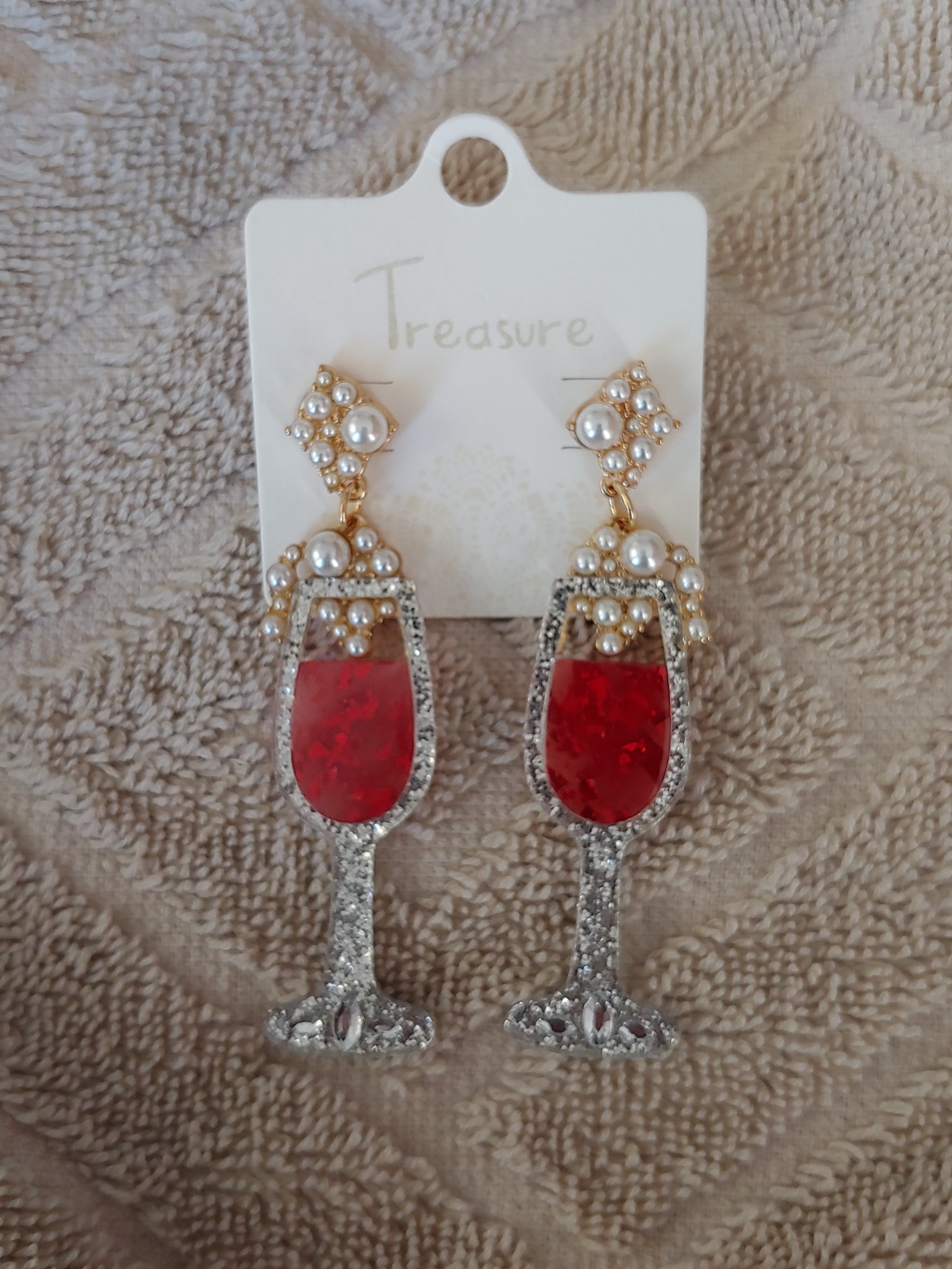 Red with Bubbles Champagne-Glass Earrings: If you are going to a New Year's get-together, these are the perfect earrings! These are a great addition for a party or for just when you need a little more bling. What fun!