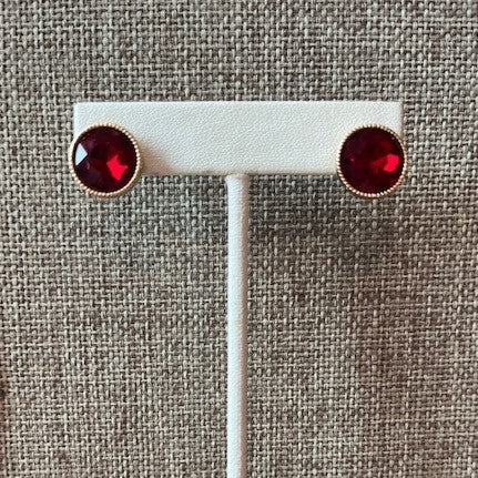 These are some simple post earrings with a beautiful dark red color! They will be just right for a holiday get together, or with your outfit of the day. They are so versatile!