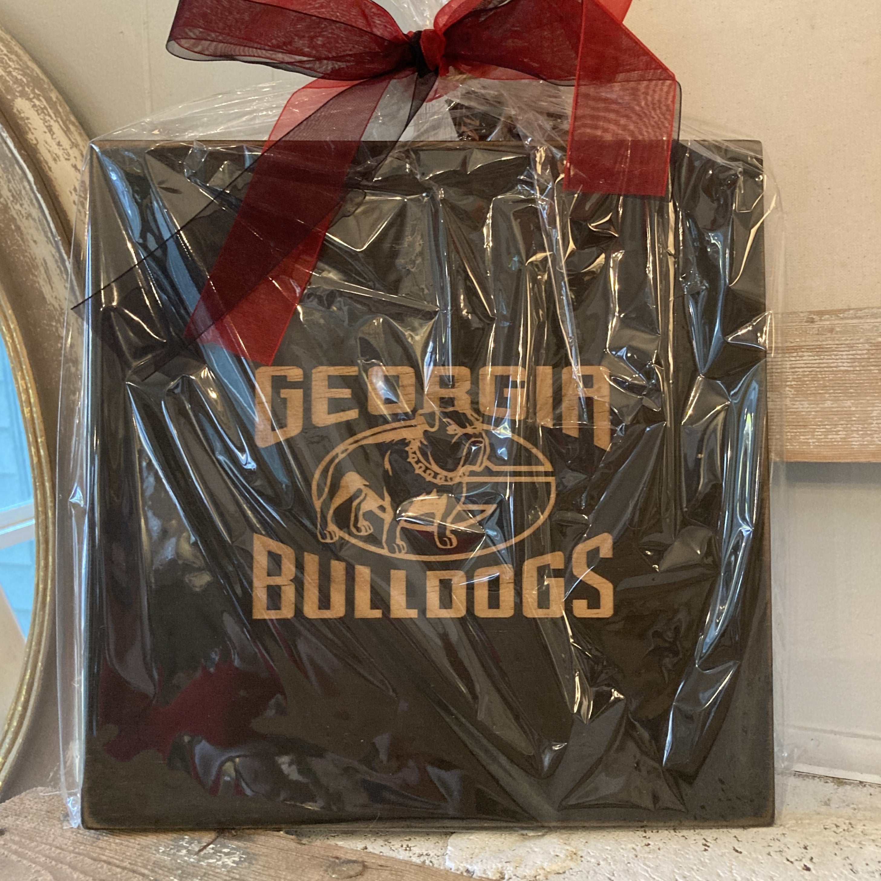 Charcuterie Spinners - Georgia Bulldogs in Walnut