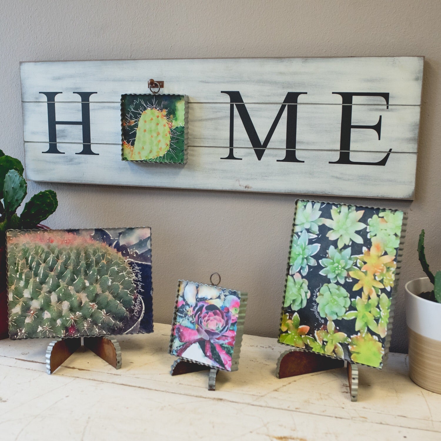 HOME Sign with Interchangeable Charm
