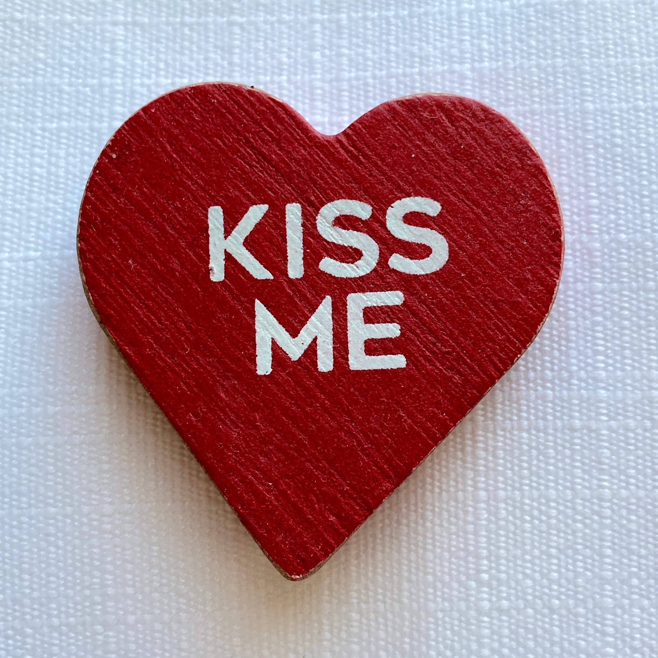 Kiss Me red heart - Adams & Co tile cutout shape for letterboard